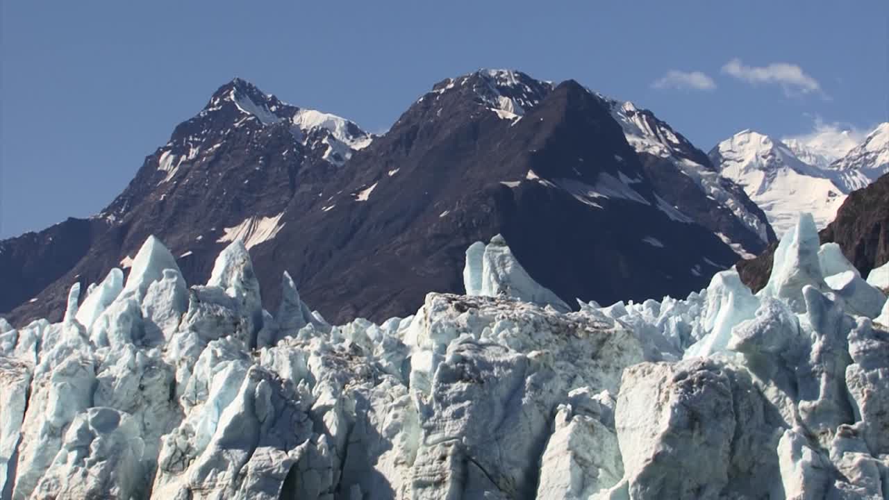 hermoso paisaje congelado de un glaciar en alaska