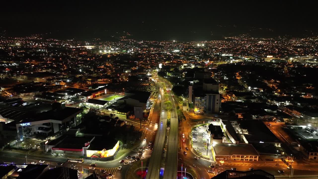 The Zapote district in San Jos&eacute;, Costa Rica, at night