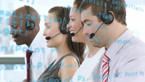 animación del procesamiento de datos financieros sobre personas que llevan auriculares de teléfono