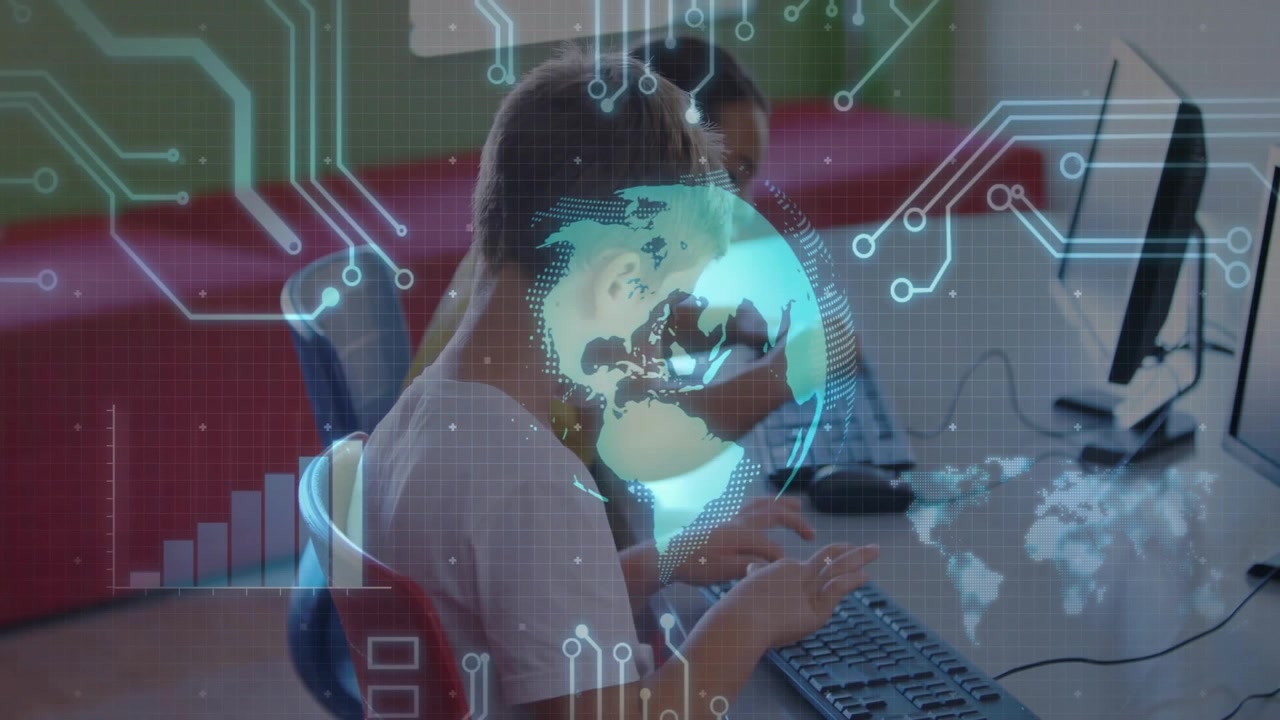 Bambini che digitano sui PC in classe attivando un globo 3D rotante che mostra dati con grafici a barre