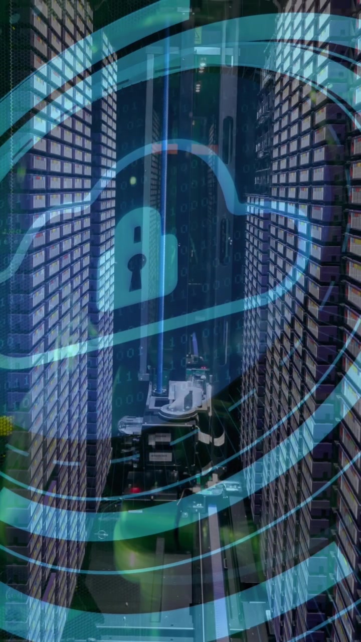 Animazione di icona cloud ed elaborazione dati su sala server