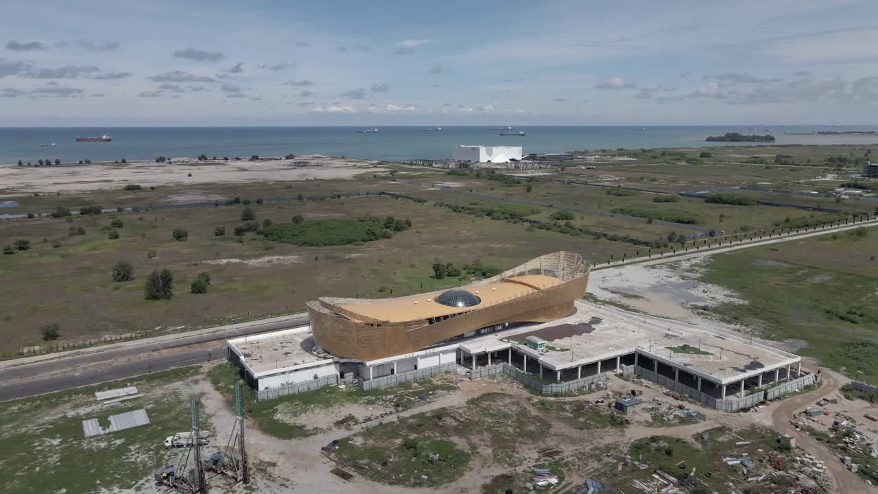 건축: 건설 초기, 항해 멜라카 건물 개발