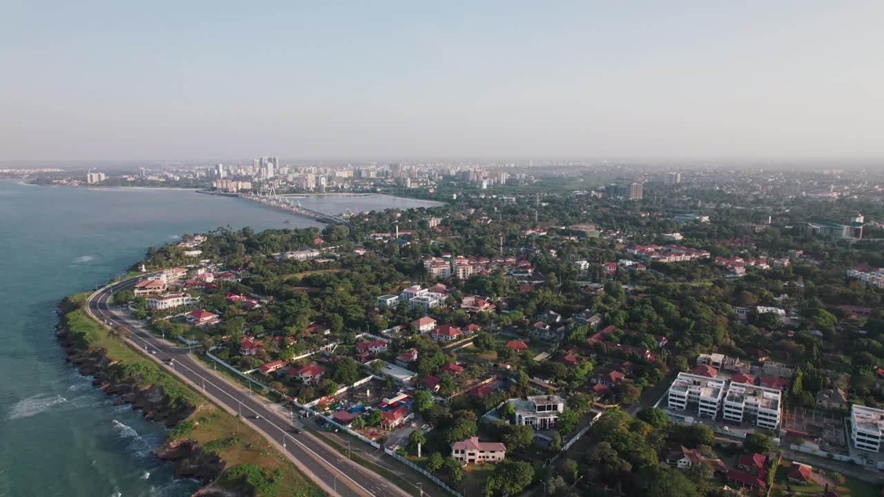 paisaje urbano de masaki, un barrio administrativo en el distrito de kinondoni de la región de dar es salaam en tanzania