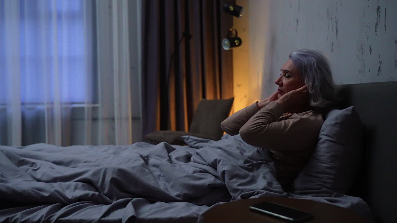 mujer tratando de dormir