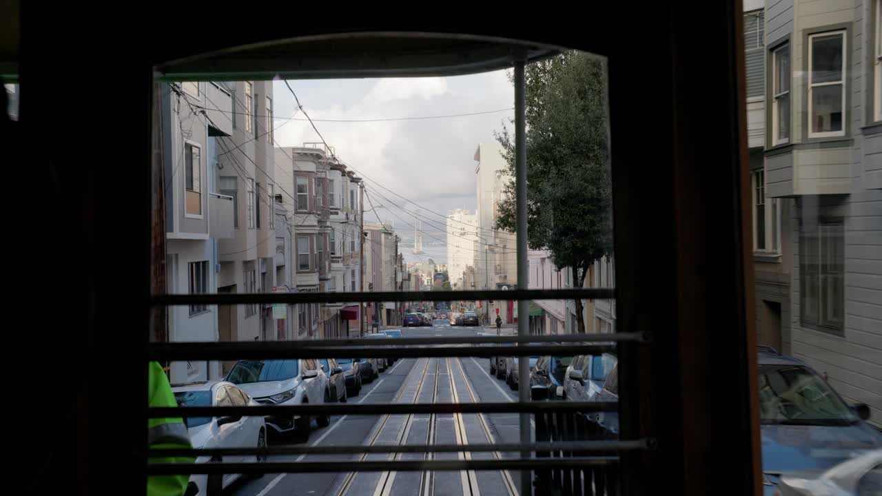 샌프란시스코 케이블카를 타고