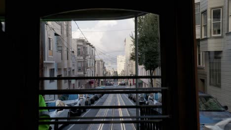 Riding-San-Francisco-cable-car