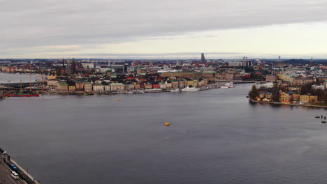 horizonte de la ciudad de estocolmo desde lejos
