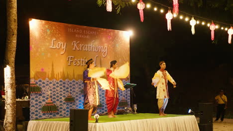 loy krathong festival performance