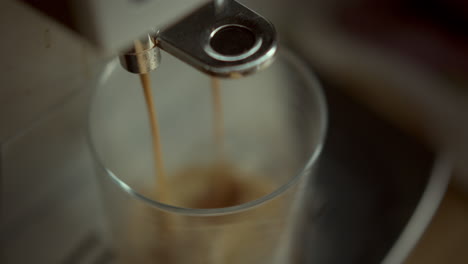 máquina de café para hacer espresso matutino