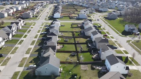 rows of houses in a neighborhood in pataskala ohio