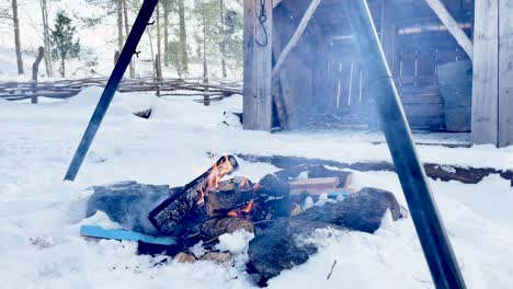 Cozy-bonfire-during-a-ski-trip-in-beautiful-Norwegian-nature