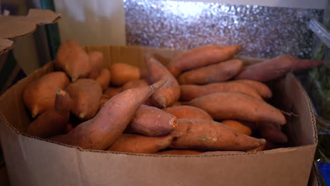 batatas en la despensa de alimentos en filadelfia