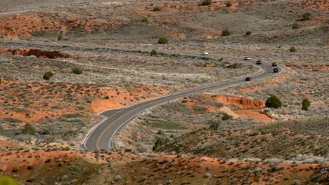 Landschaftlich-Reizvolle-Fahrt-Im-Arches-National-Park