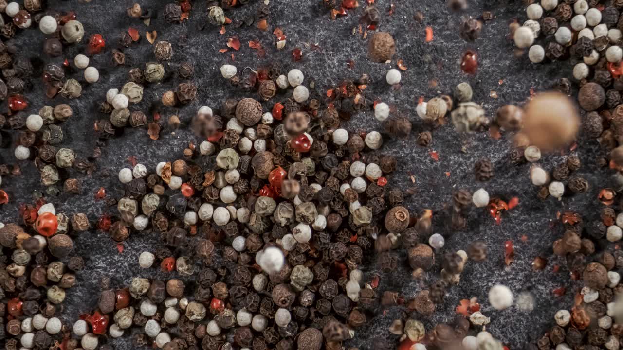 슈퍼 슬로우 모션으로  ⁇ 은 후추  ⁇ 어리 드라이  ⁇ 스 후추  ⁇ 어리 클로즈업