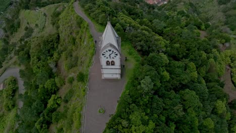 A-clock-tower-located-in-the-green-valley-of-São-Vicente,-Madeira