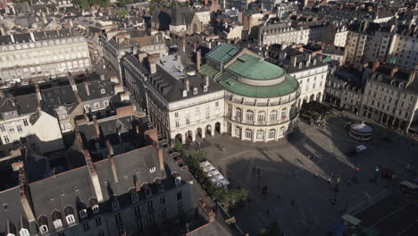 fachada de la ópera de rennes, francia