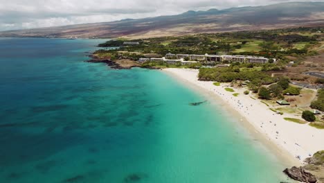 Hapuna-Beach-Paradise-Con-Costa-De-Arena-Blanca-Y-Alojamiento-En-La-Isla-Grande-De-Hawaii