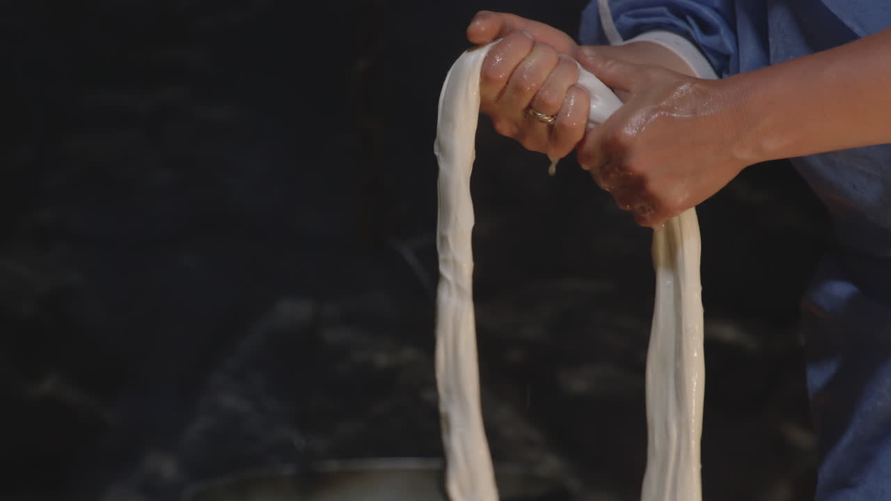 조지아 무형문화유산의 일부 - 메스케티안 테니리 치즈