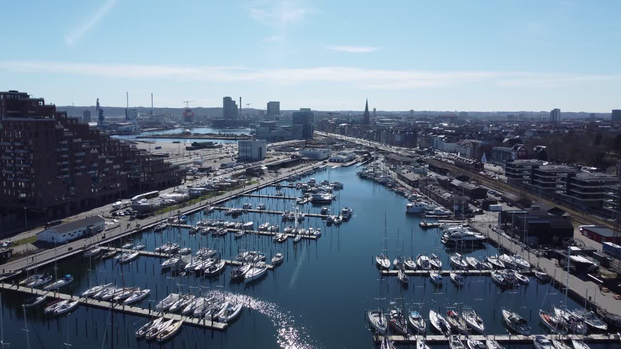 Flight towards Aarhus, from the sail sport and marina area in Aarhus Oe