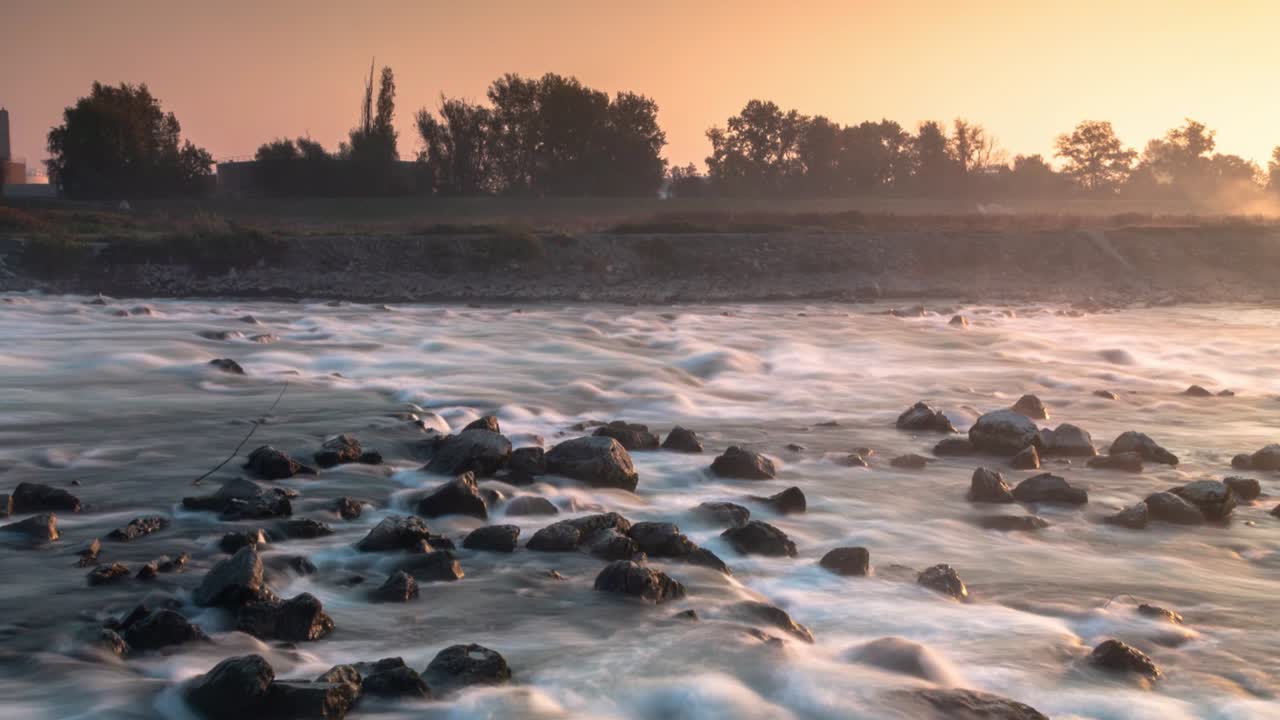 amanecer sobre el río sava en zagreb, croacia