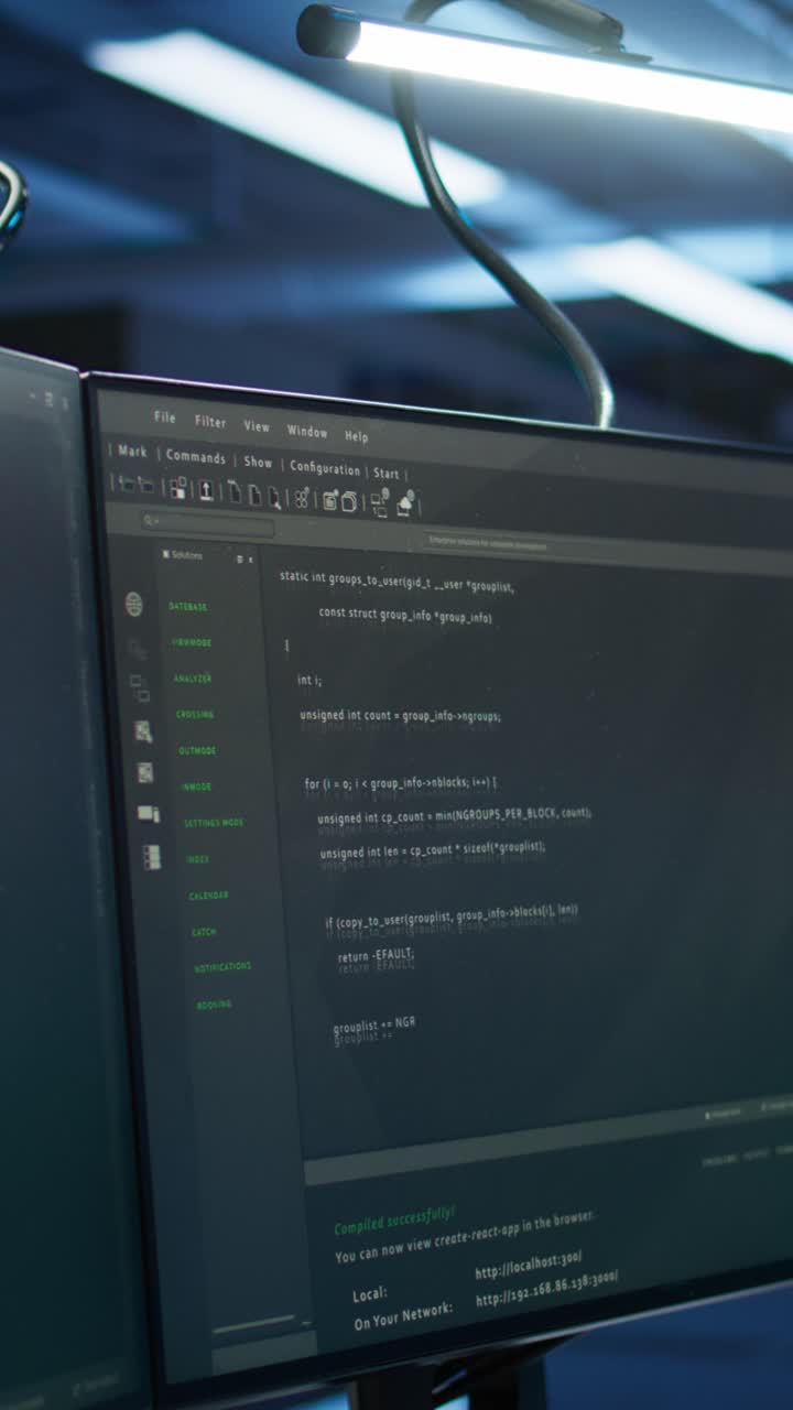 Nærbilde av dataskjerm som viser programmeringskode