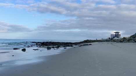 Ein-Wunderschöner-Strand-In-Dana-Point,-Kalifornien