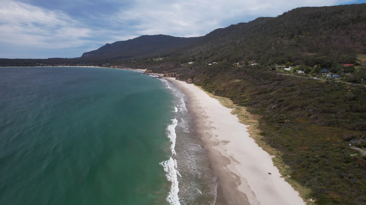 White Sandy Beach, Pirates Bay Beach Of Eaglehawk Neck, Tasmania, Australia - Drone Shot