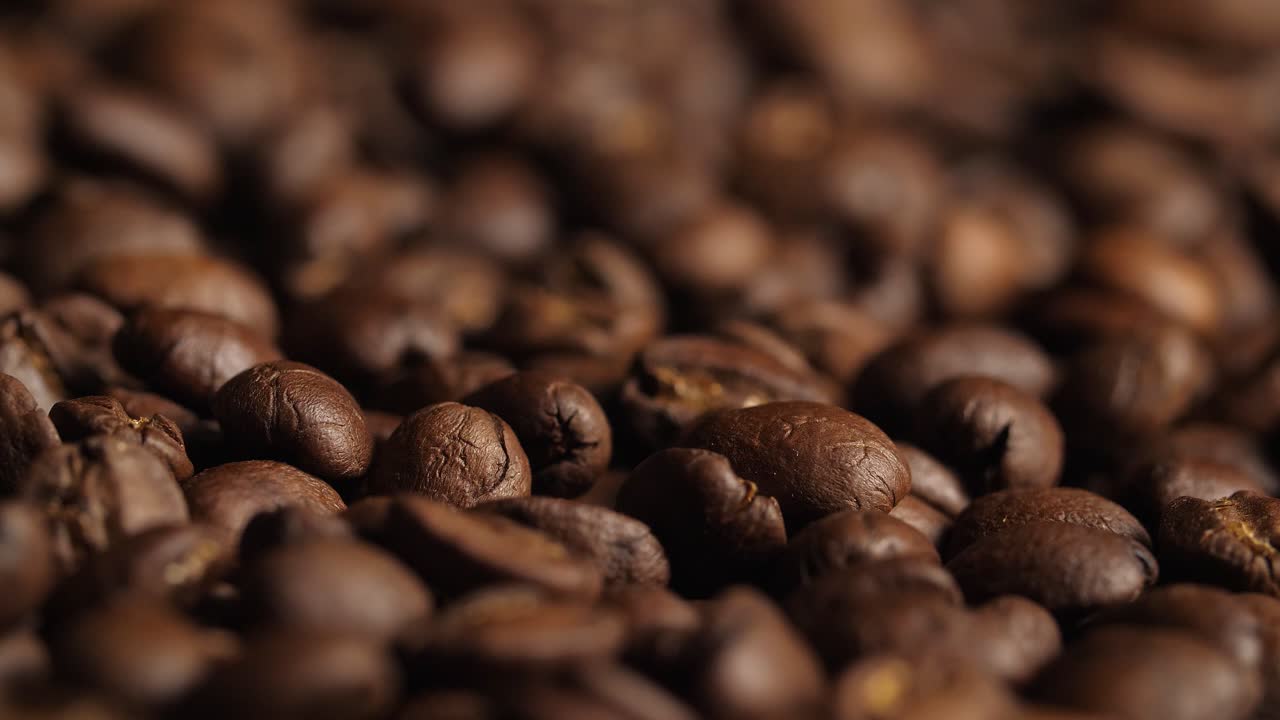 Light With Coffee Beans, Video In 4K, 50Fps
