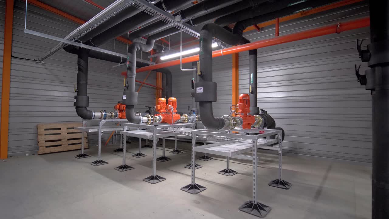 sistema de irrigação automático assegura que as culturas recebem a quantidade certa de água, pov shot