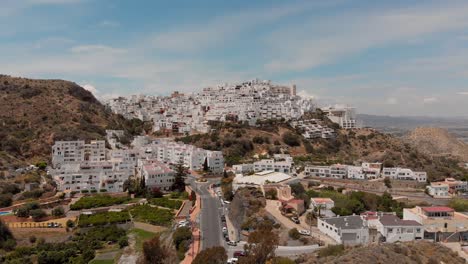 El-Pueblo-Blanco-De-Mojácar-Durante-El-Día