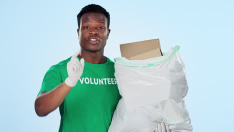 Hombre-Negro,-Voluntario-Y-Basura-Para-Residuos