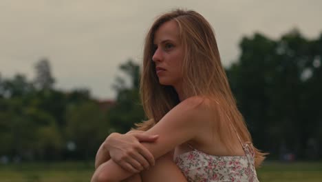 woman sitting in park