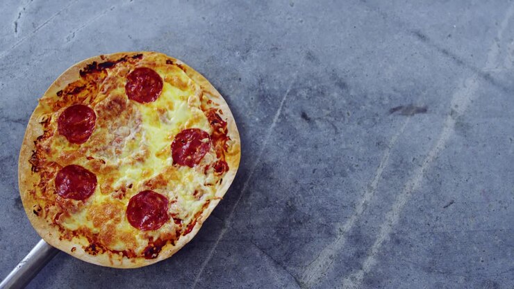 Pizza con salame piccante