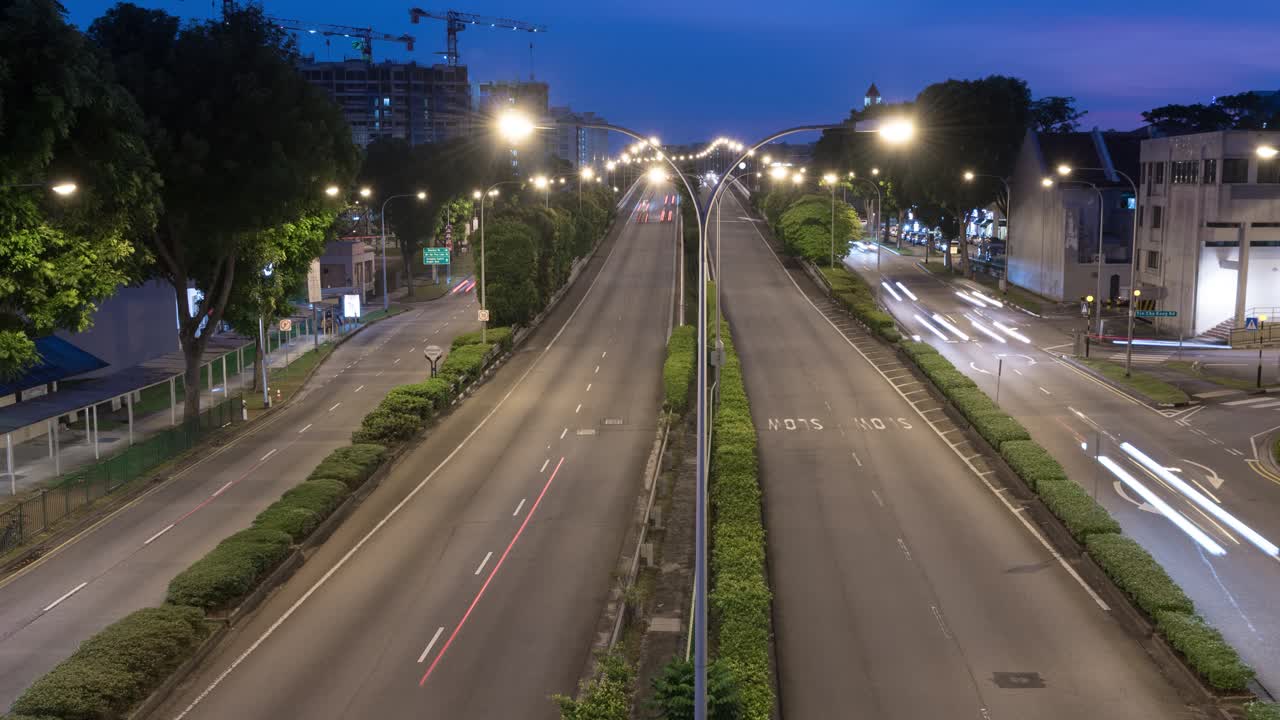 Traffic Time Lapse at Night(Zoom Out), Singapore. 4K