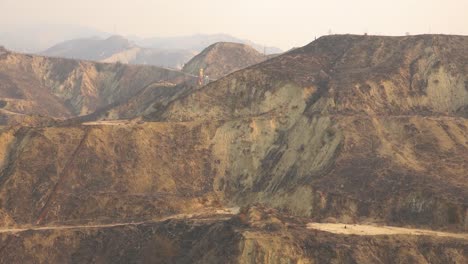 El-Fuego-Deja-Cicatrices-En-Las-Colinas-De-Los-Campos-Petrolíferos-Y-El-Desierto-Entre-Ventura-Y-Ojai-California-En-2017-3