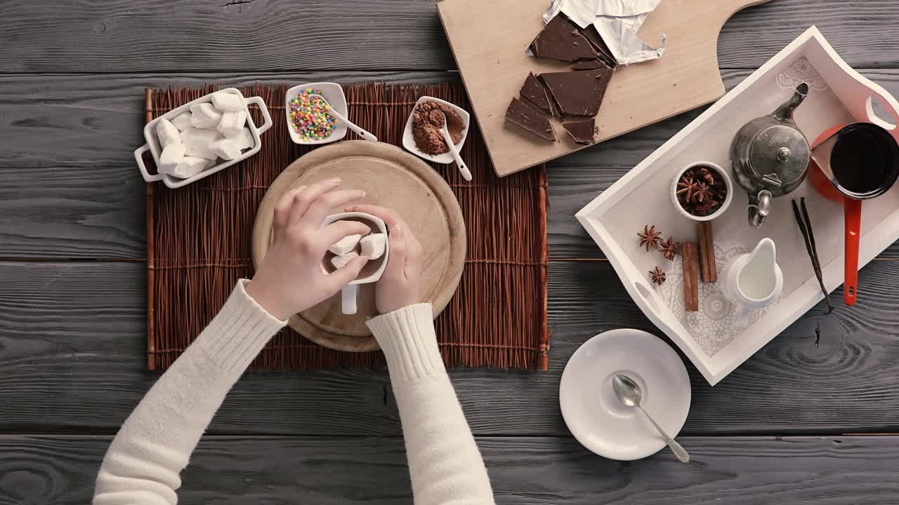 뷰 마쉬멜로와 초콜릿 어리