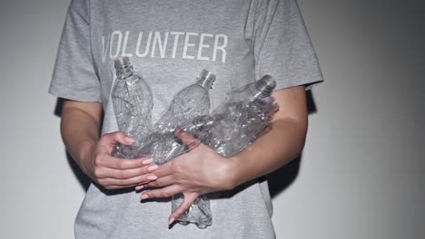 recolección de residuos de contaminación plástica voluntario gris