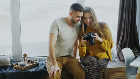 couple learning photography