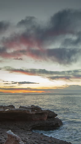 Wilder-Strand-In-Spanien-In-Vertikaler