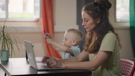 working mom with toddler at home