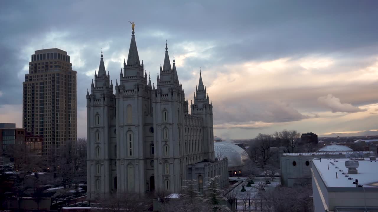 Static shot of the Salt Lake City Mormon Temple on a beautiful morning with a dramaticly beautiful sky