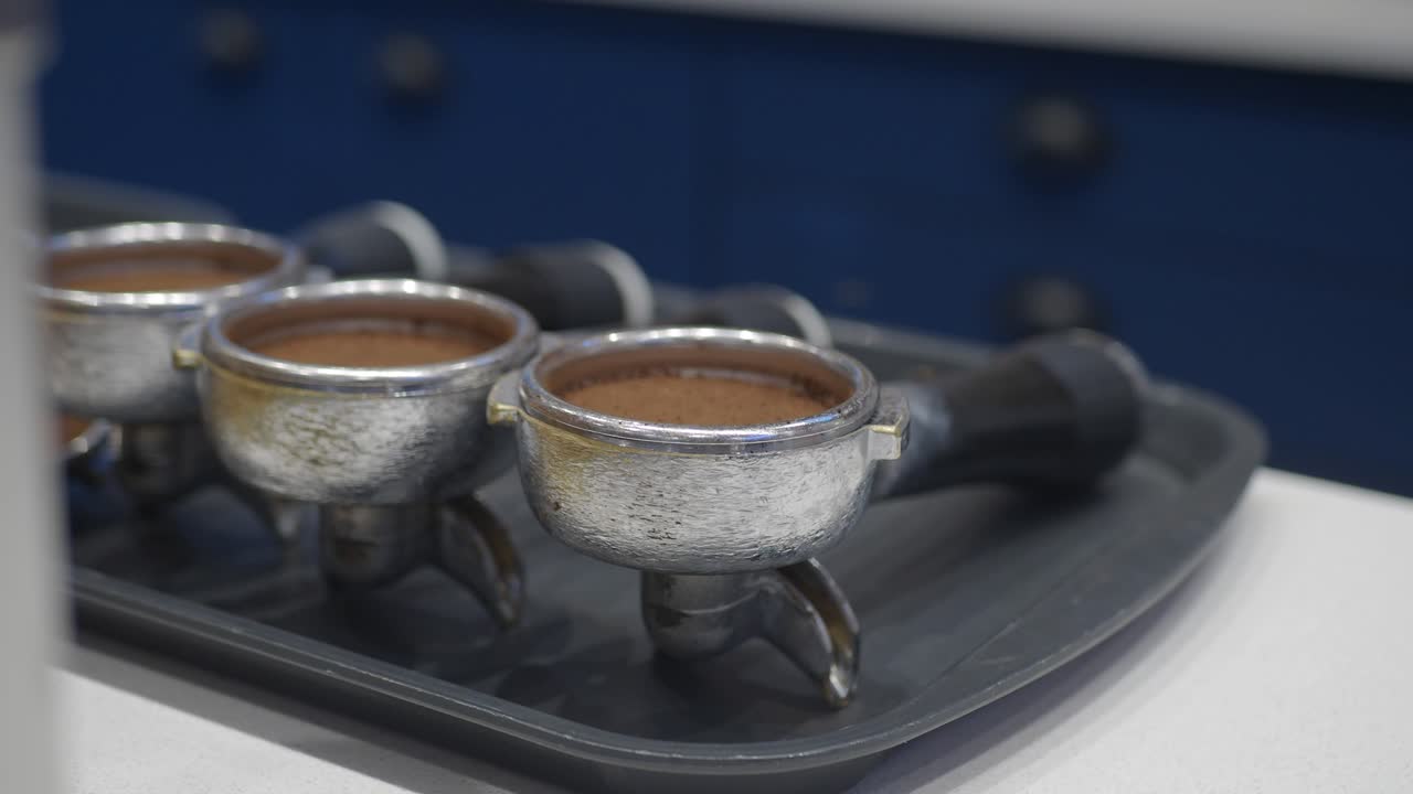 Espresso machine and coffee cups