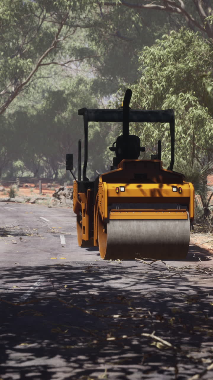 carretera de rodillos en una carretera rural