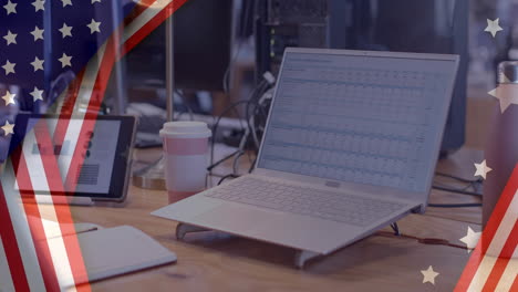 animación de la bandera de los ee.uu. en una computadora portátil en el escritorio de la oficina