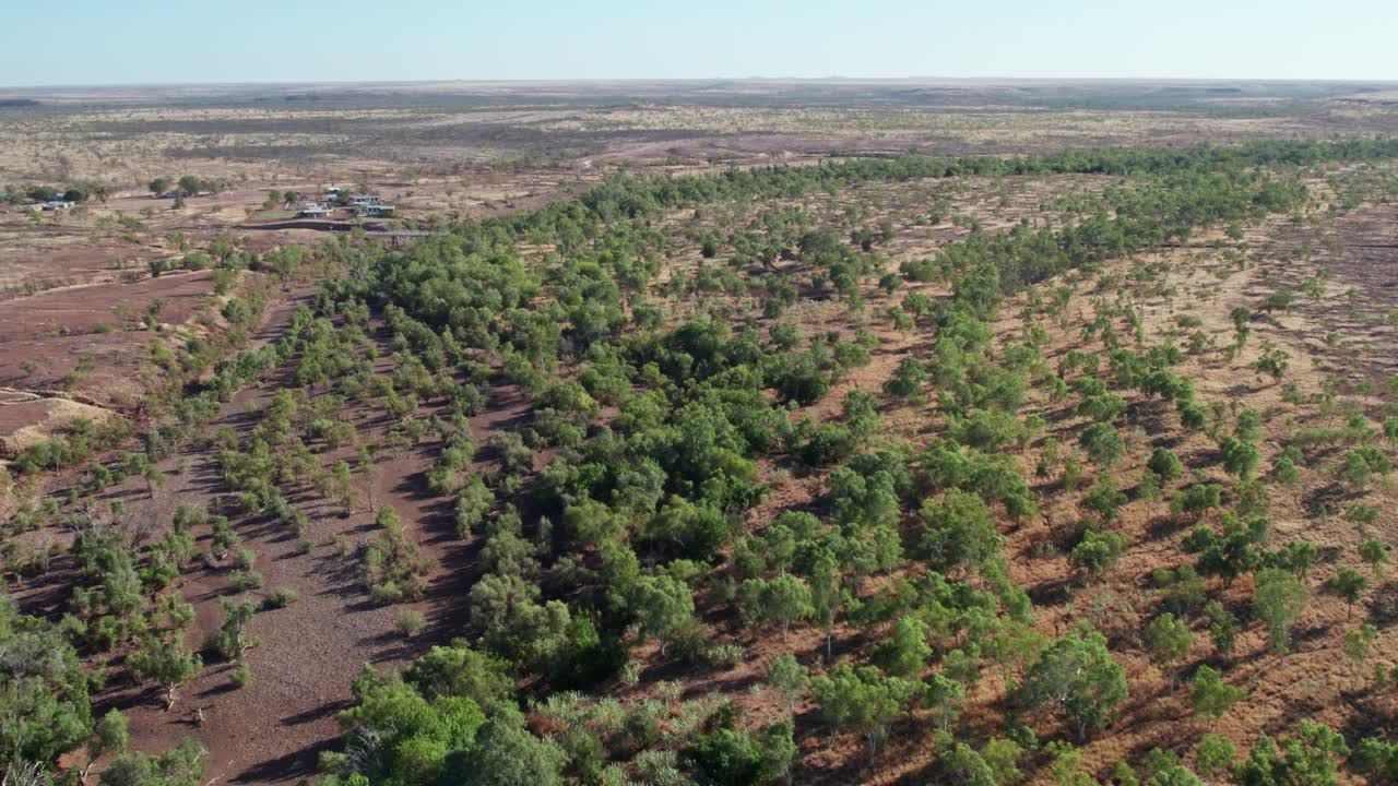Aerial view the Victoria River as it passes the communtiy of Kalkarindji, Gurindji, Northern Territory, Australia, August 2022.