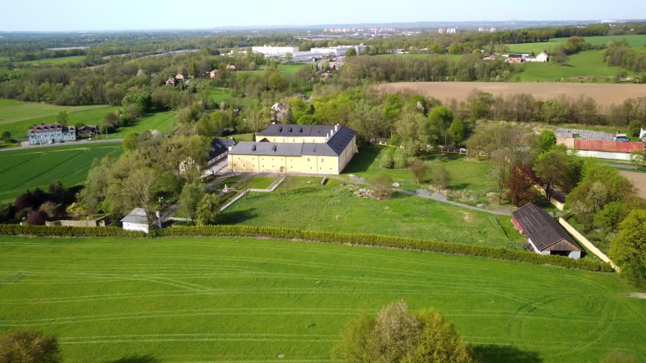 Drone palaa lennosta