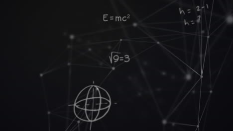 animación de fórmulas matemáticas flotando sobre un fondo negro
