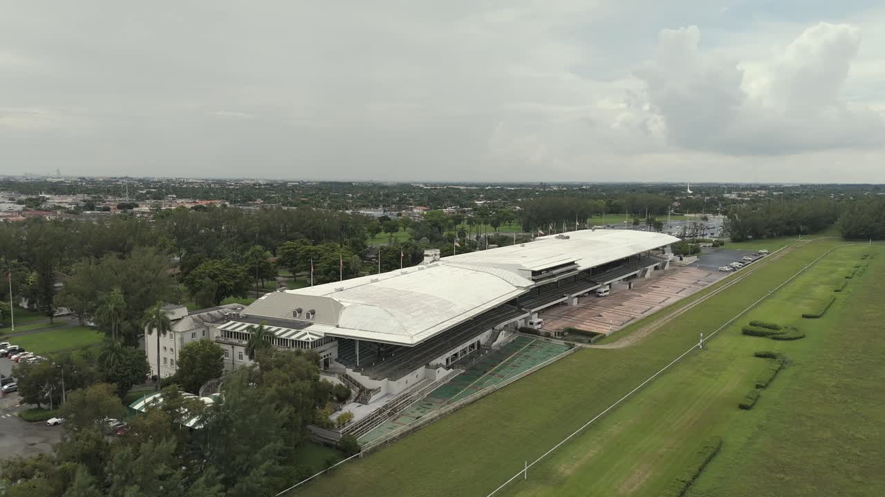 vista aérea de la pista de carreras de caballos cerca de florida
