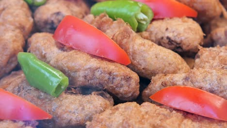 turkish kofta with tomato and green pepper