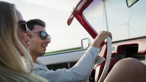 close up video of couple on the way to vacation